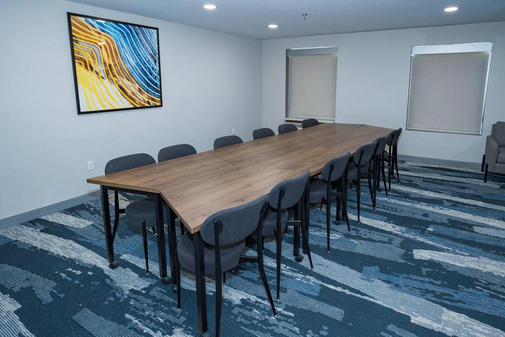 Comfort Inn & Suites River City Decatur Bagian luar foto