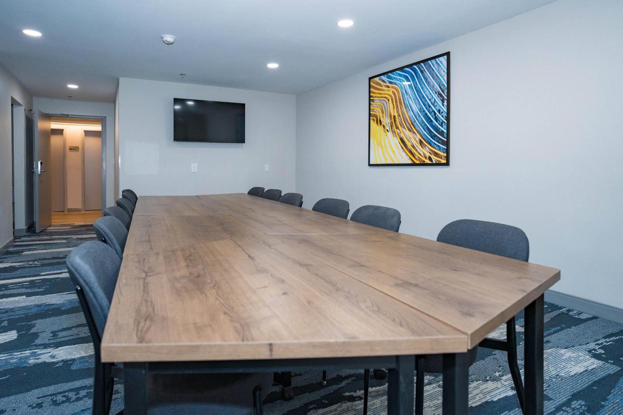 Comfort Inn & Suites River City Decatur Bagian luar foto