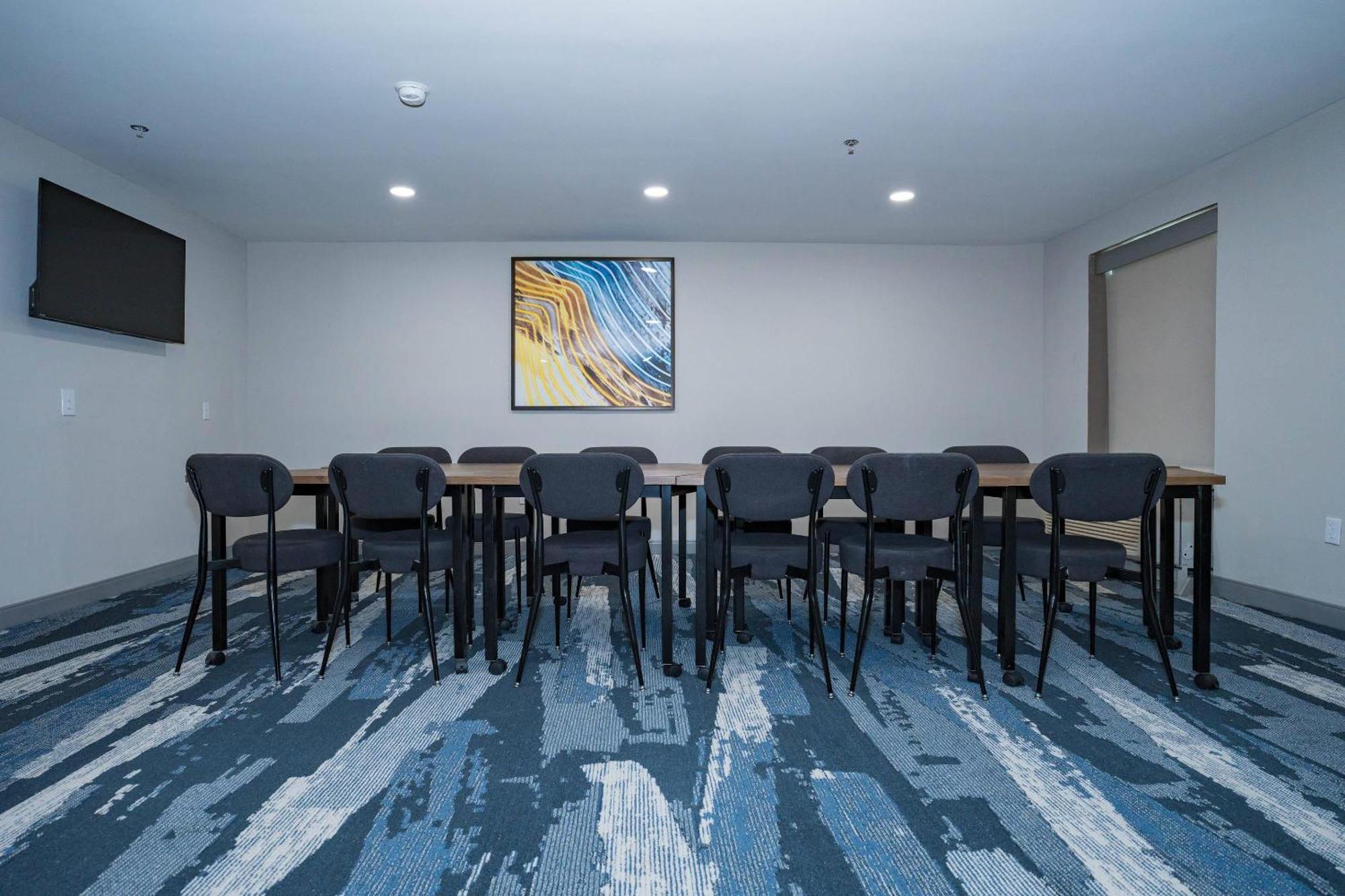 Comfort Inn & Suites River City Decatur Bagian luar foto