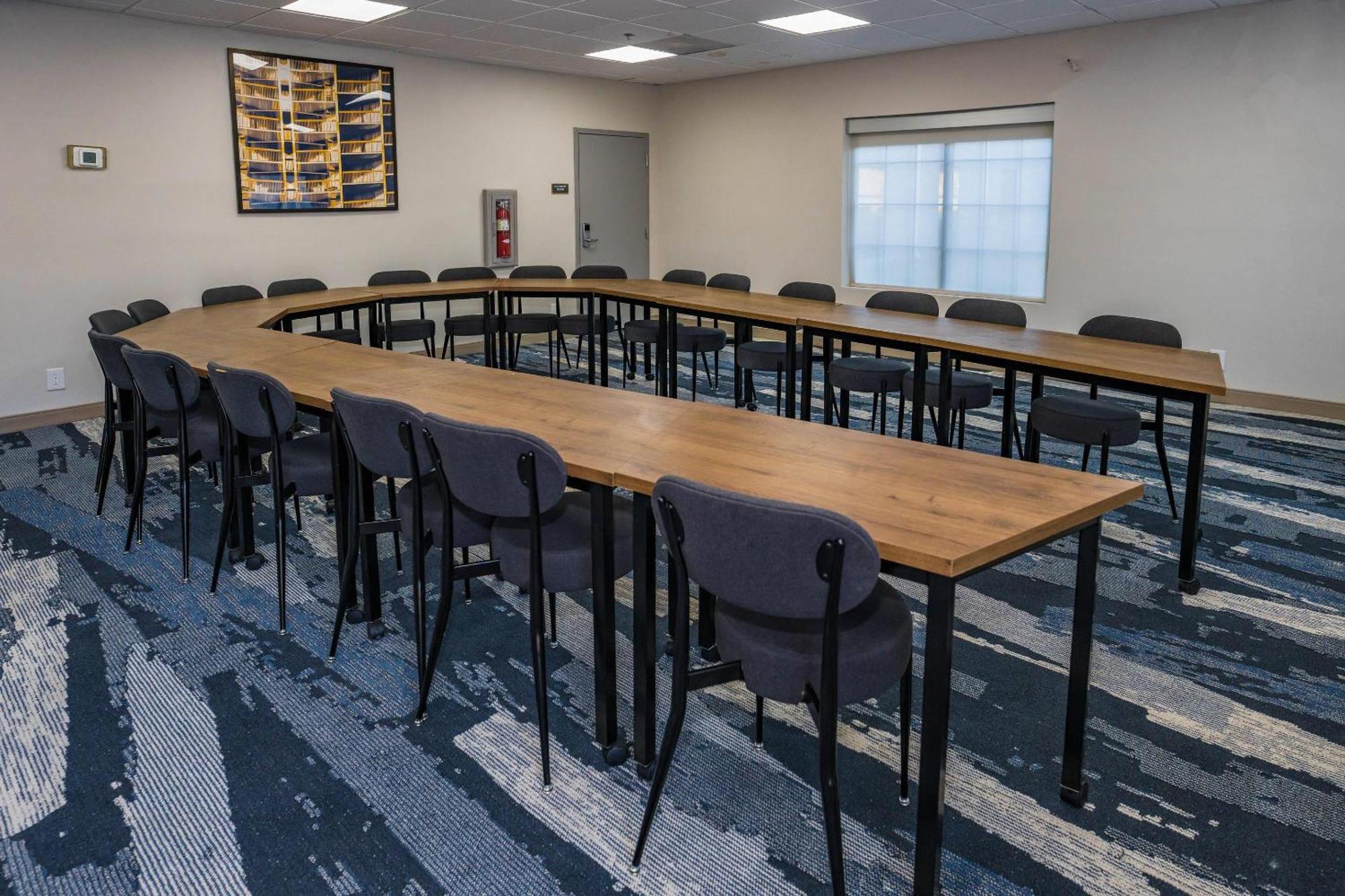 Comfort Inn & Suites River City Decatur Bagian luar foto