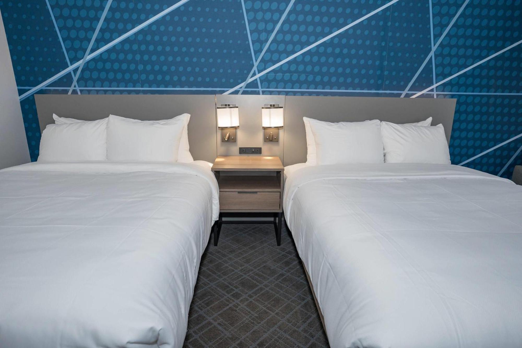 Comfort Inn & Suites River City Decatur Bagian luar foto