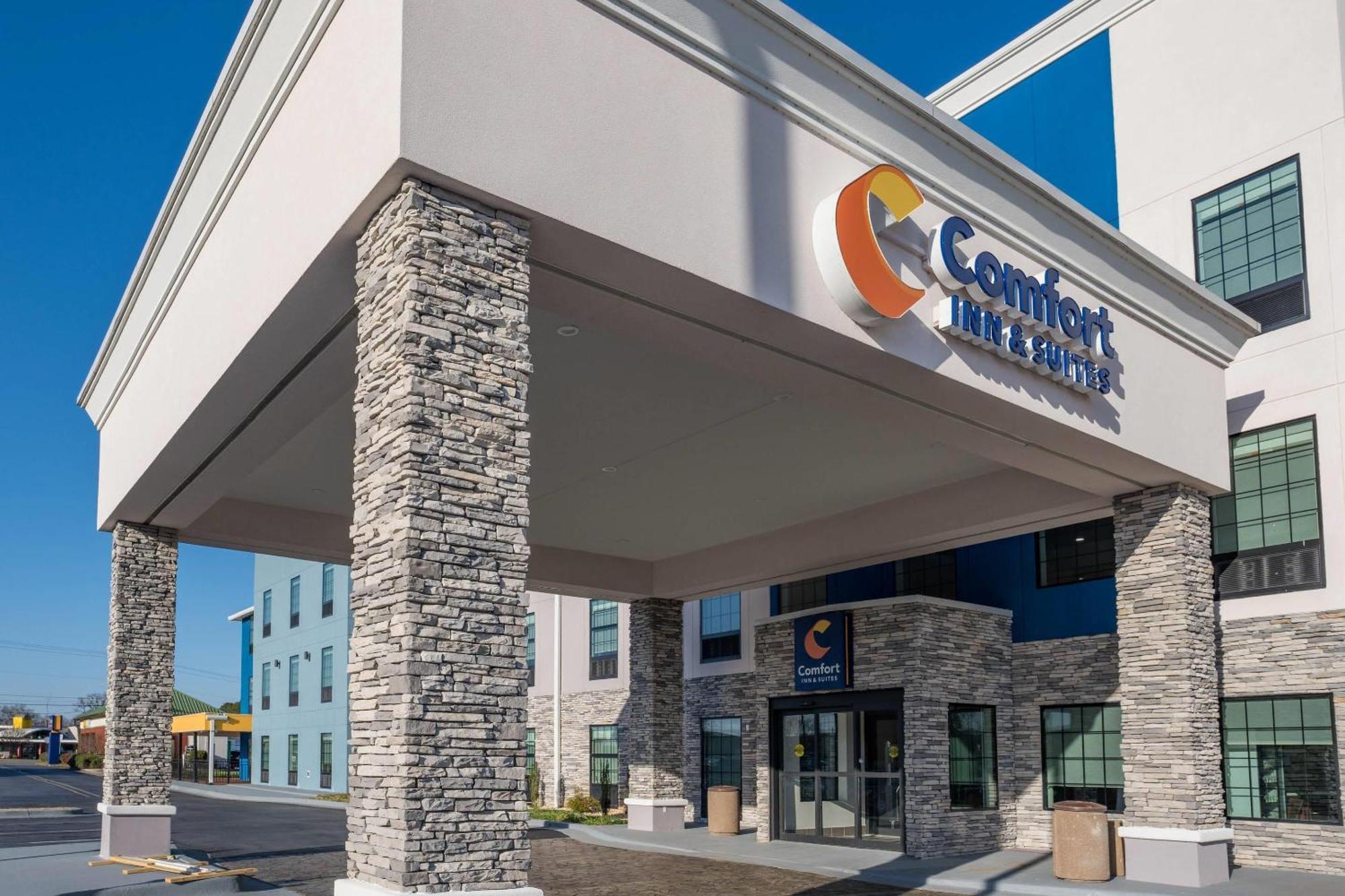 Comfort Inn & Suites River City Decatur Bagian luar foto