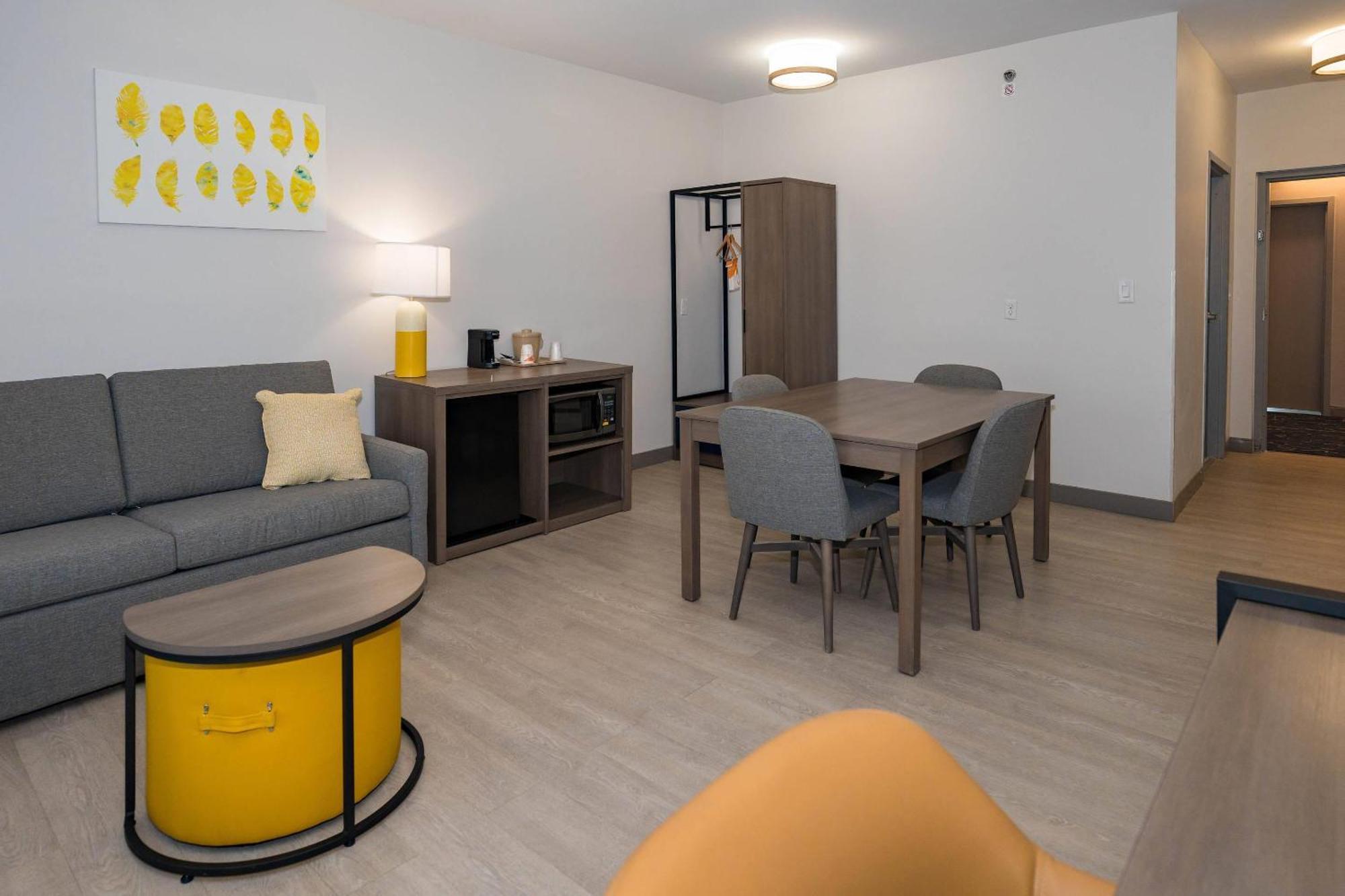 Comfort Inn & Suites River City Decatur Bagian luar foto